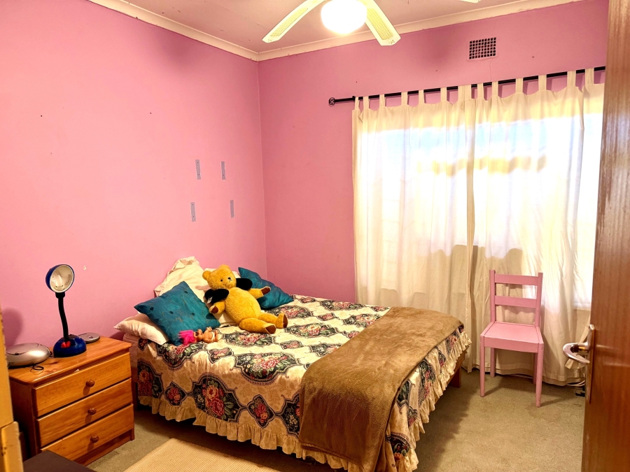 4 Bedroom Property for Sale in Bergzicht Western Cape